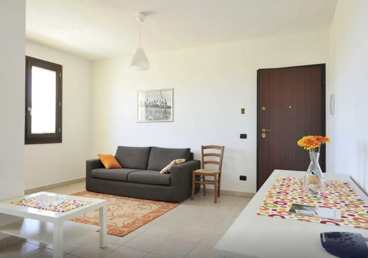 La Tortorella Room & Apartment Tortolì 3*,